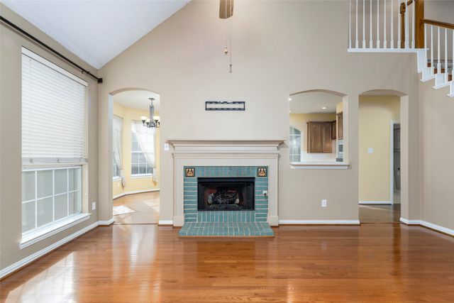 5704 Champion Court, Arlington, TX 76017