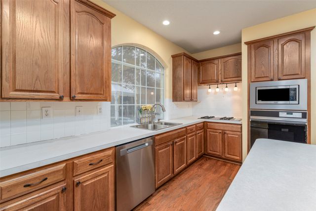 5704 Champion Court, Arlington, TX 76017