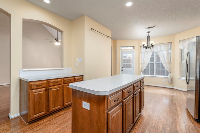 5704 Champion Court, Arlington, TX 76017