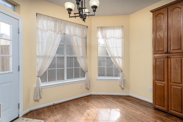 5704 Champion Court, Arlington, TX 76017