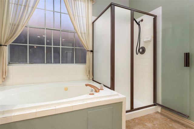 5704 Champion Court, Arlington, TX 76017