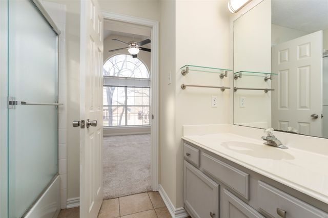 5704 Champion Court, Arlington, TX 76017