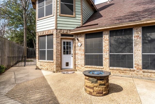 5704 Champion Court, Arlington, TX 76017