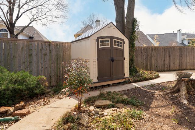 5704 Champion Court, Arlington, TX 76017