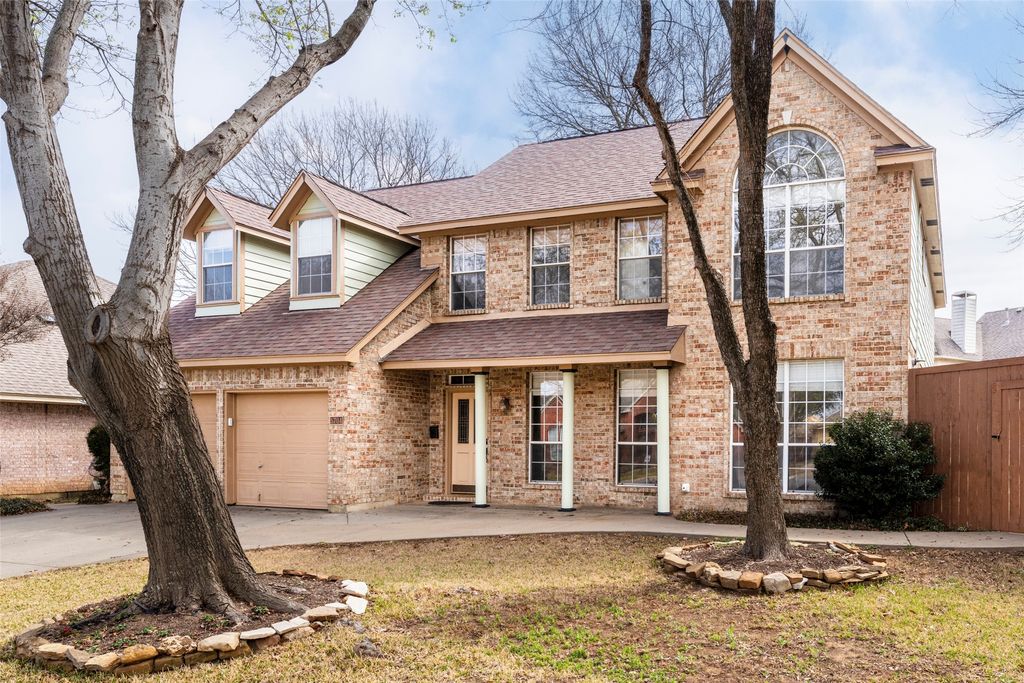 5704 Champion Court, Arlington, TX 76017