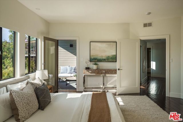 5677 Spreading Oak Drive, Los Angeles, CA 90068
