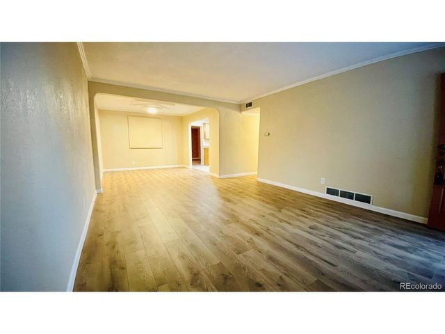 903 Quentin St, Aurora, CO 80011