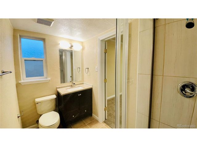 903 Quentin St, Aurora, CO 80011