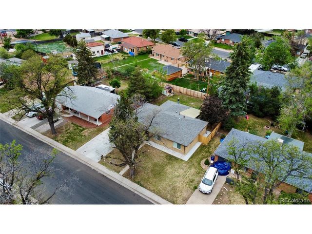 903 Quentin St, Aurora, CO 80011