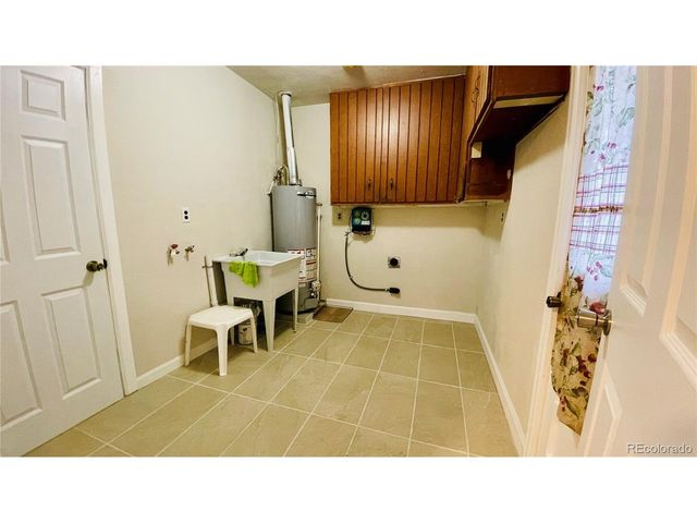 903 Quentin St, Aurora, CO 80011
