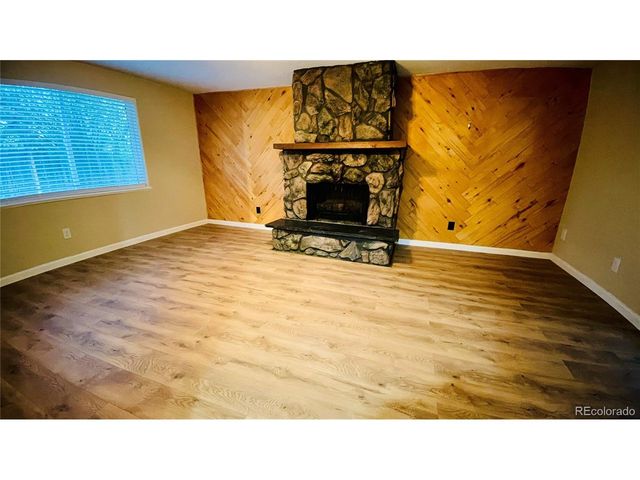 903 Quentin St, Aurora, CO 80011