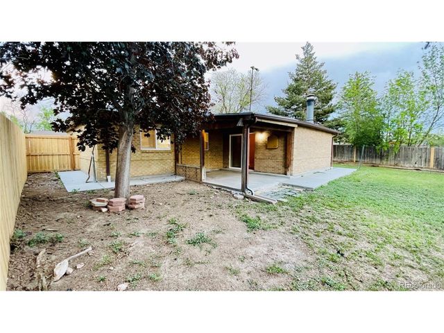 903 Quentin St, Aurora, CO 80011