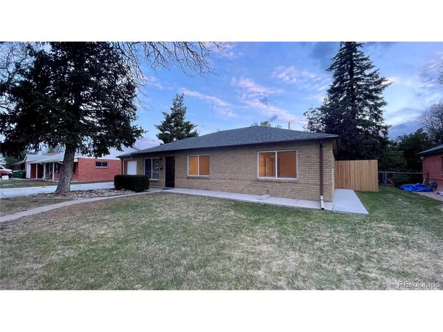 903 Quentin St, Aurora, CO 80011