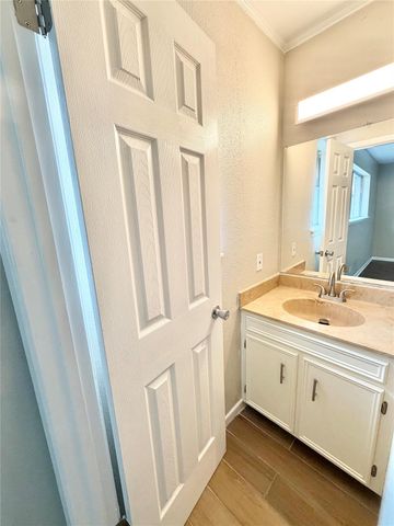 98 Sparrow Way, Beaumont, TX 77707