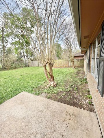 98 Sparrow Way, Beaumont, TX 77707