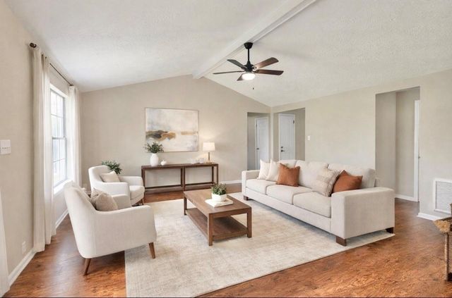 98 Sparrow Way, Beaumont, TX 77707