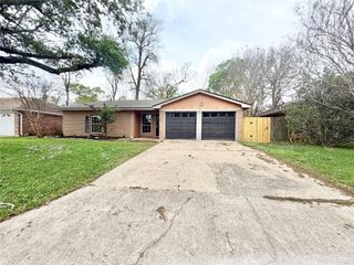 98 Sparrow Way, Beaumont, TX 77707
