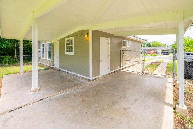 123 Knollwood Dr, San Antonio, TX 78227
