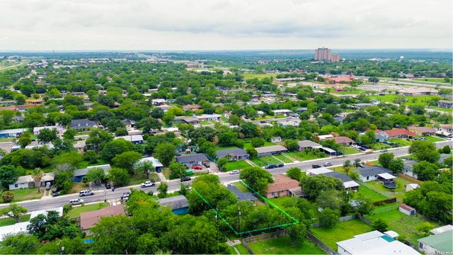 123 Knollwood Dr, San Antonio, TX 78227