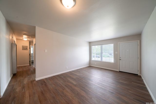 123 Knollwood Dr, San Antonio, TX 78227