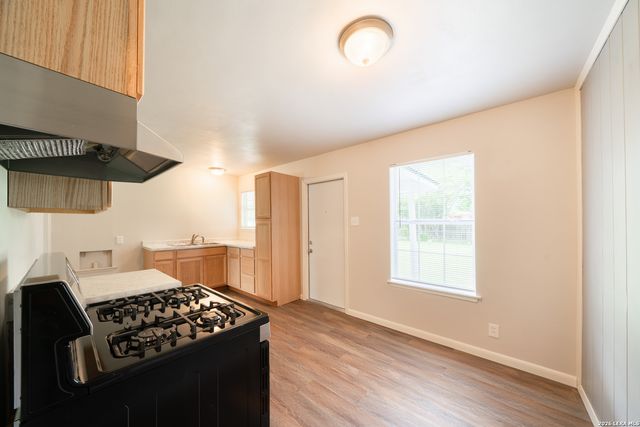 123 Knollwood Dr, San Antonio, TX 78227