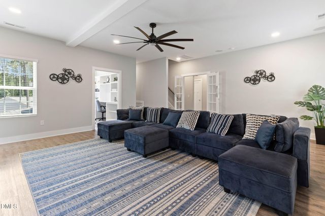 127 Ottawa Drive, Louisburg, NC 27549