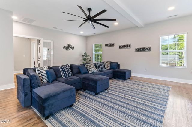 127 Ottawa Drive, Louisburg, NC 27549