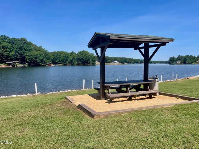 127 Ottawa Drive, Louisburg, NC 27549