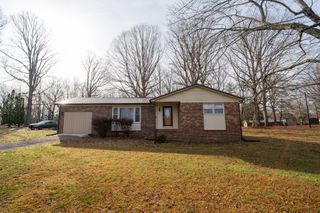 408 Shady Oaks Dr, Spencer, TN 38585