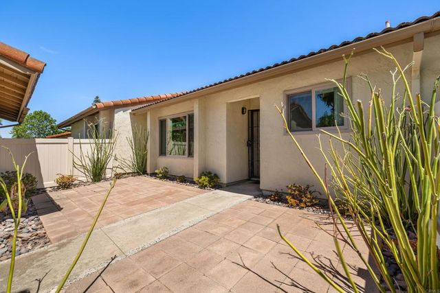 1723 Kellington Place, Encinitas, CA 92024