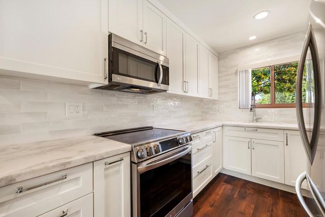 1723 Kellington Place, Encinitas, CA 92024