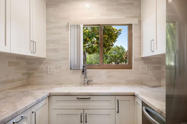 1723 Kellington Place, Encinitas, CA 92024
