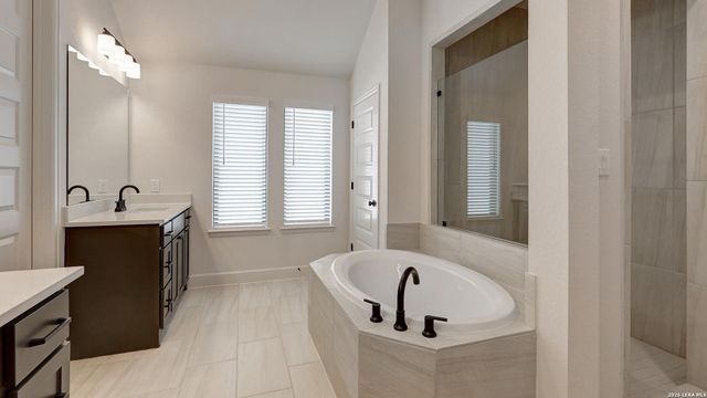226 Hidalgo, Boerne, TX 78006