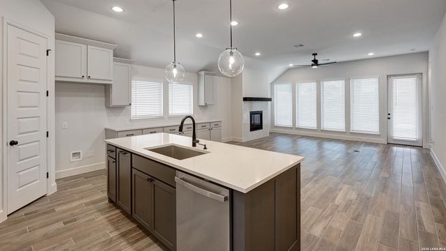 226 Hidalgo, Boerne, TX 78006
