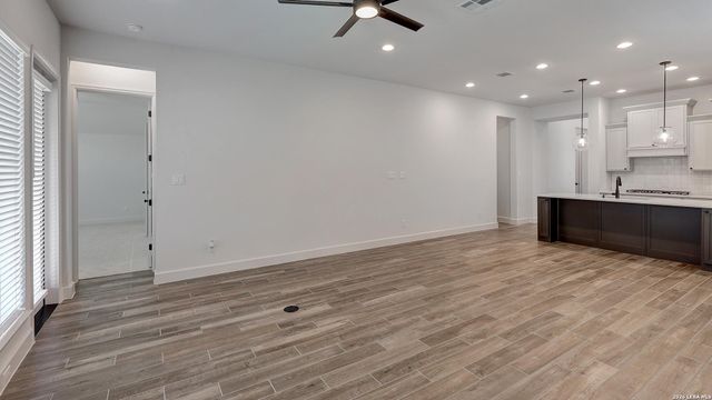 226 Hidalgo, Boerne, TX 78006