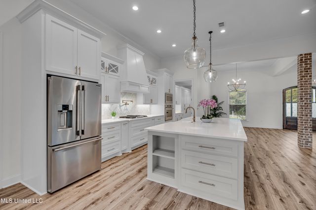 5534 W 4th Street, Hattiesburg, MS 39402