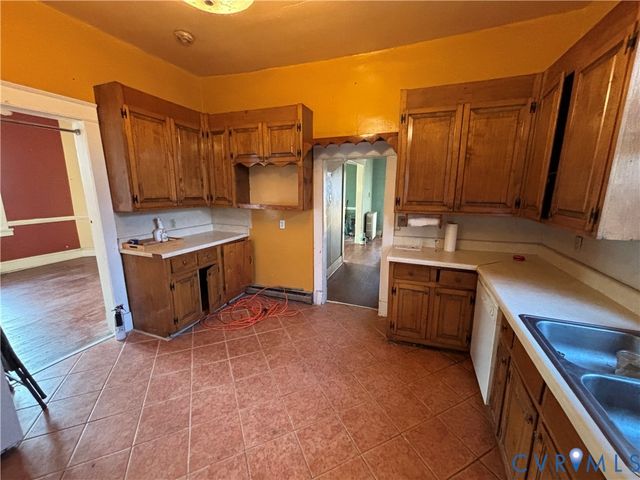 9 N Elm Ave, Highland Springs, VA 23075