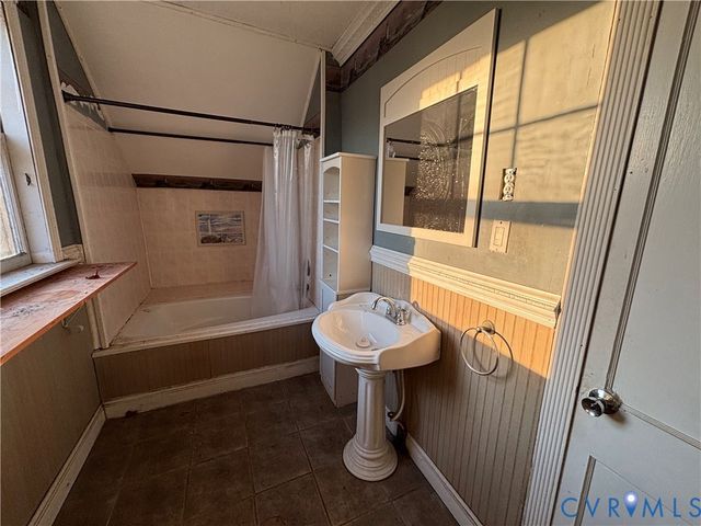 9 N Elm Ave, Highland Springs, VA 23075