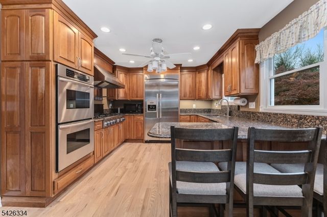 46 Sutton Rd, Tewksbury Twp., NJ 08833