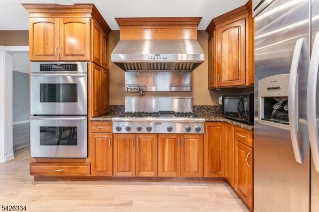 46 Sutton Rd, Tewksbury Twp., NJ 08833