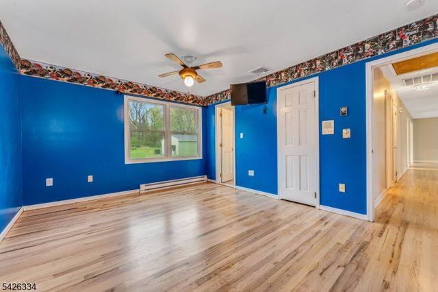 46 Sutton Rd, Tewksbury Twp., NJ 08833