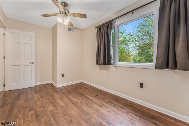 46 Sutton Rd, Tewksbury Twp., NJ 08833