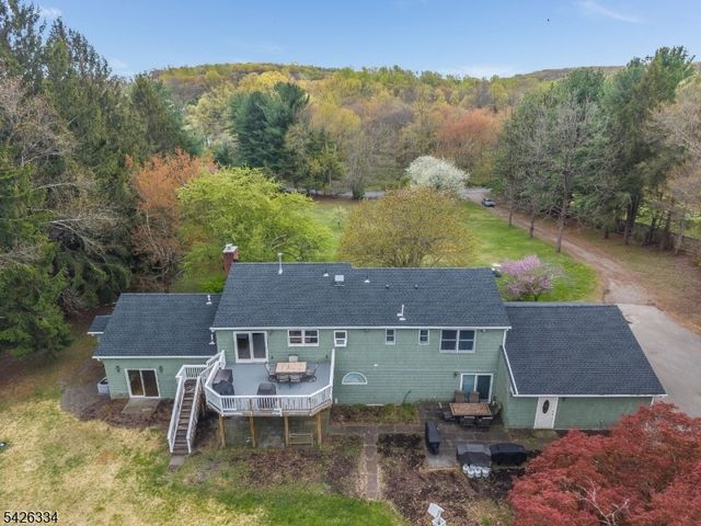 46 Sutton Rd, Tewksbury Twp., NJ 08833