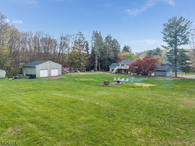 46 Sutton Rd, Tewksbury Twp., NJ 08833