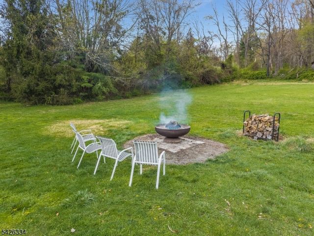 46 Sutton Rd, Tewksbury Twp., NJ 08833