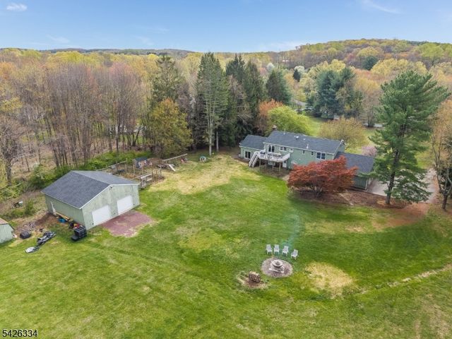 46 Sutton Rd, Tewksbury Twp., NJ 08833