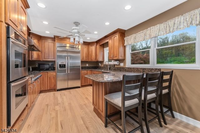 46 Sutton Rd, Tewksbury Twp., NJ 08833