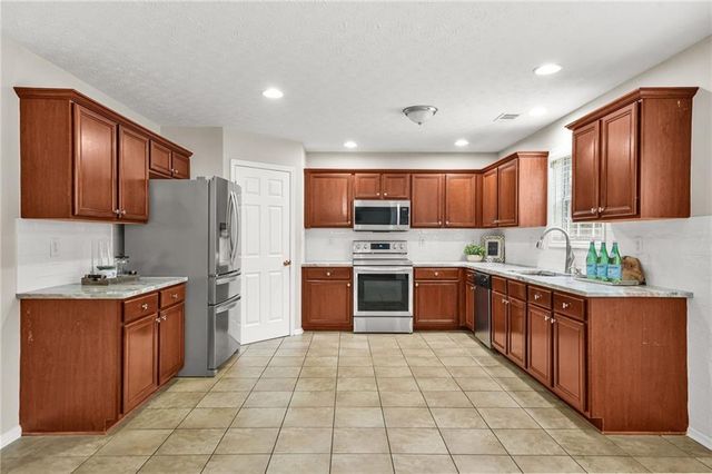 1729 Pinehurst View Court, Grayson, GA 30017