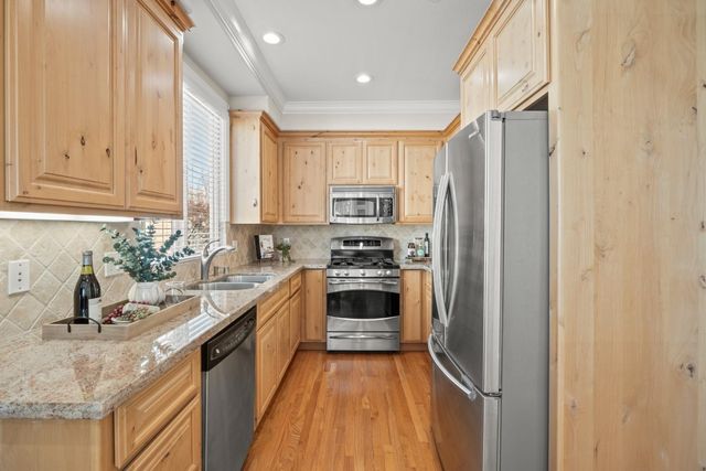 817 Lippert Place, Santa Clara, CA 95050