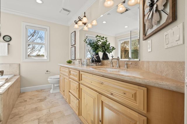 817 Lippert Place, Santa Clara, CA 95050